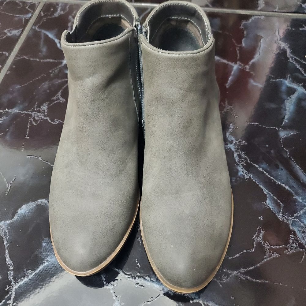 Treasure & bond gray boots